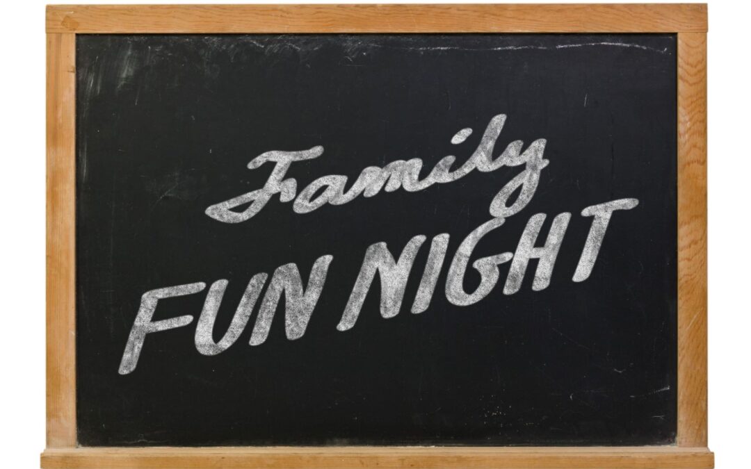 Family Fun Night/Noche de diversión familiar – October 21, 2022