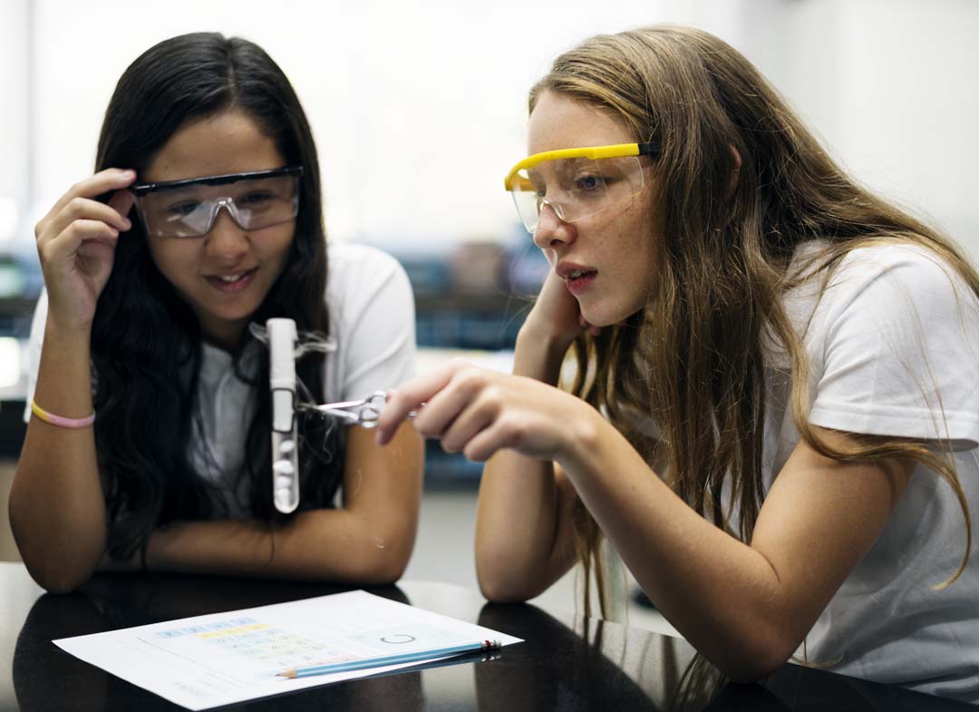 Students working in chemistry class
